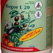 Con le mosche e gli afidi