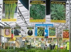 Centro giardinaggio? E perchè non "centro ortofrutticolo"?