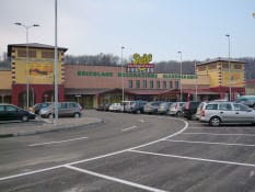 Self apre a Serravalle Scrivia