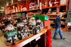 Negli Usa tra gli scaffali è già Natale