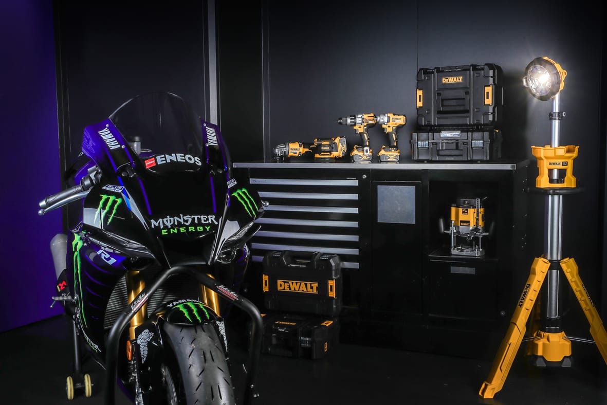 DEWALT scende in pista con Yamaha