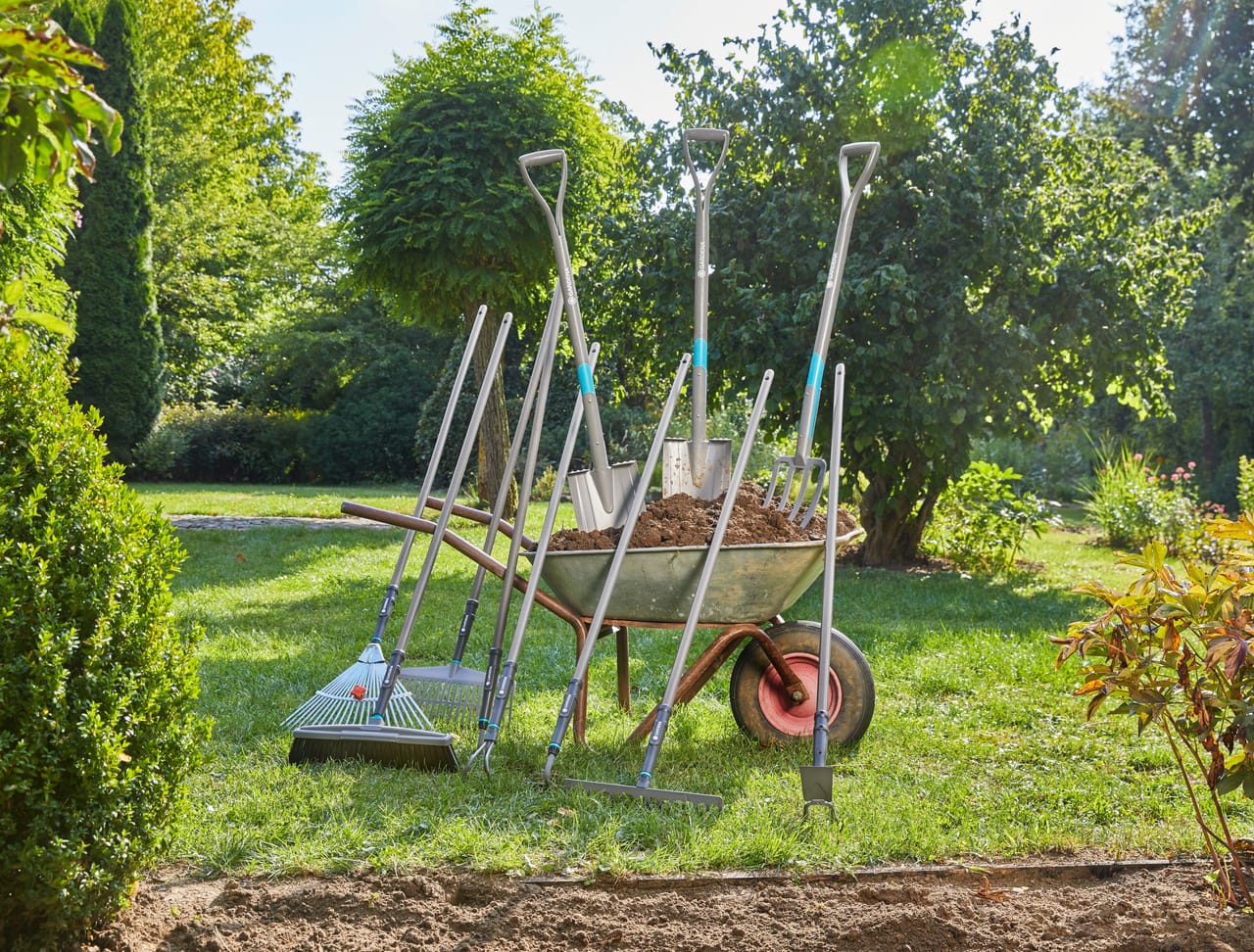 Nuova linea attrezzi da lavoro e giardino