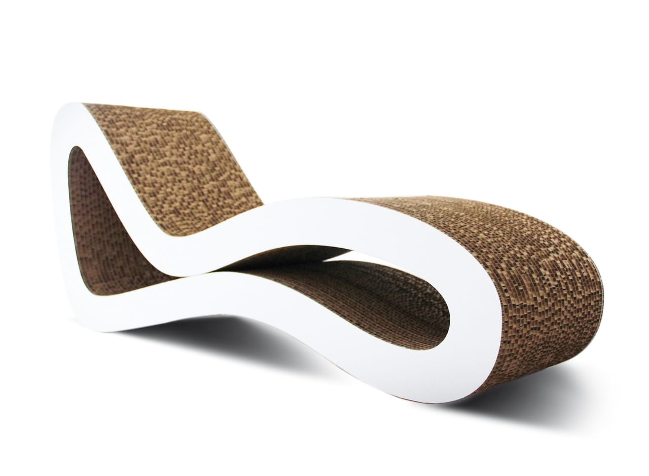 Glee: una chaise longue di cartone riciclato