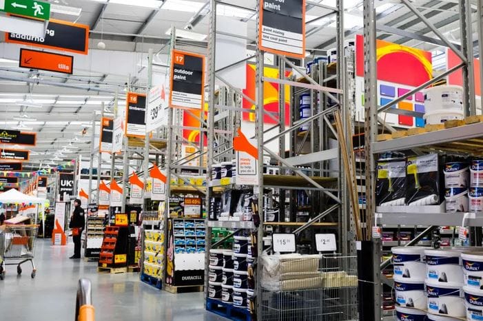 Kingfisher, +21,3% le vendite nel primo semestre: i dati nei singoli Paesi