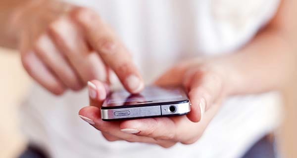 Il 25% degli italiani acquista con lo smartphone: in Europa il 32%