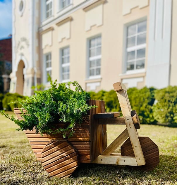 Mobili in legno per esterni