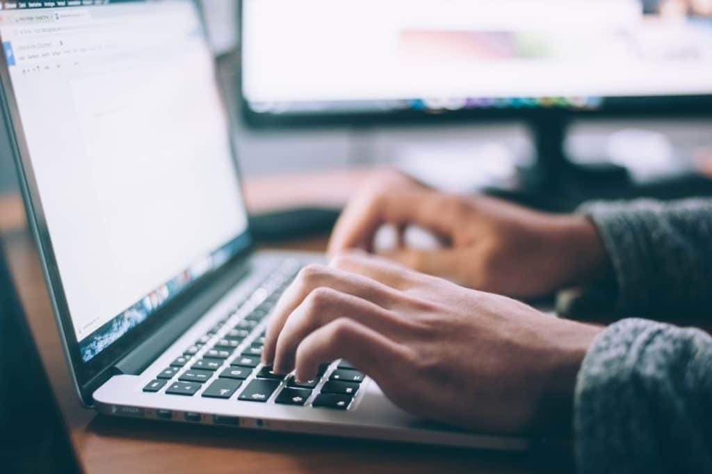 Generatori, stufe e caminetti: cosa cercano gli italiani online