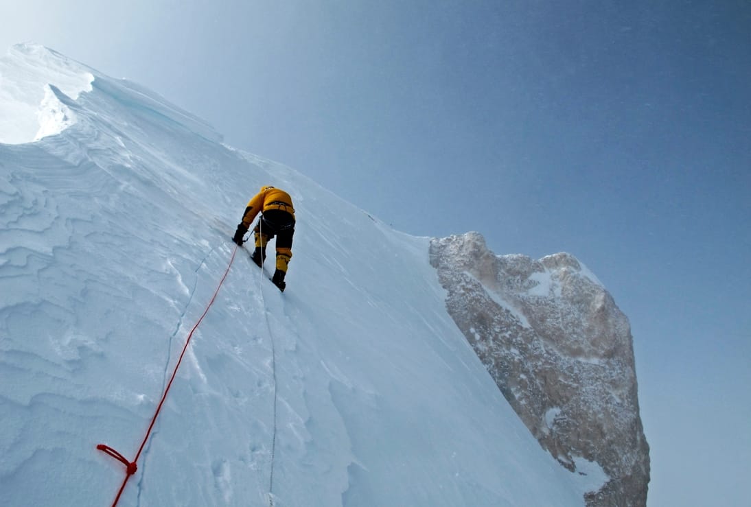 Simone Moro e Varta scalano l'Himalaya