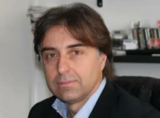 Con chi chiude e con chi tiene aperto