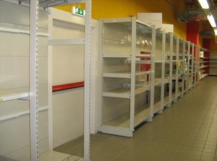 Centro bricolage vende attrezzature 9