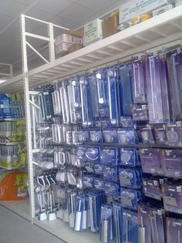 Dare vita a un punto vendita con un arredo funzionale 2