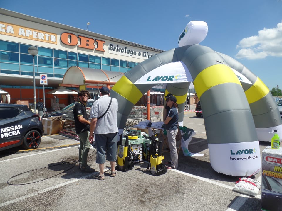Lavorwash e Ma-Fra lavano l’auto da OBI 6