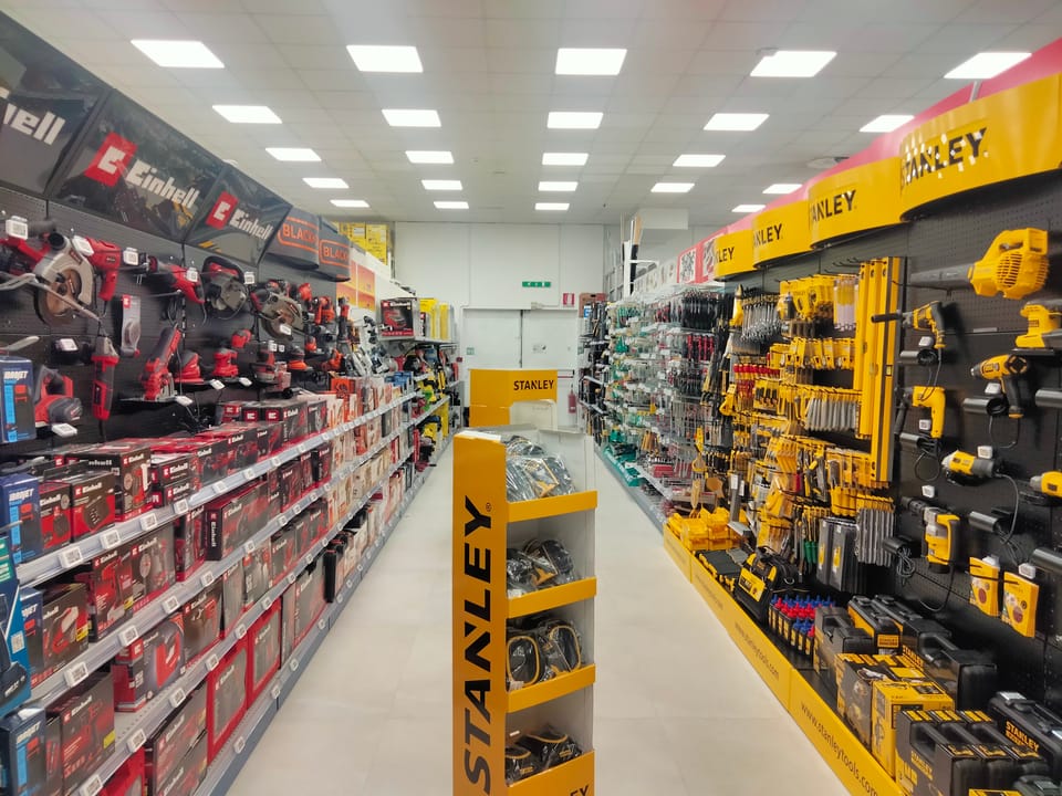 Riapre Bricolarge di Bovalino: le foto del restyling 12