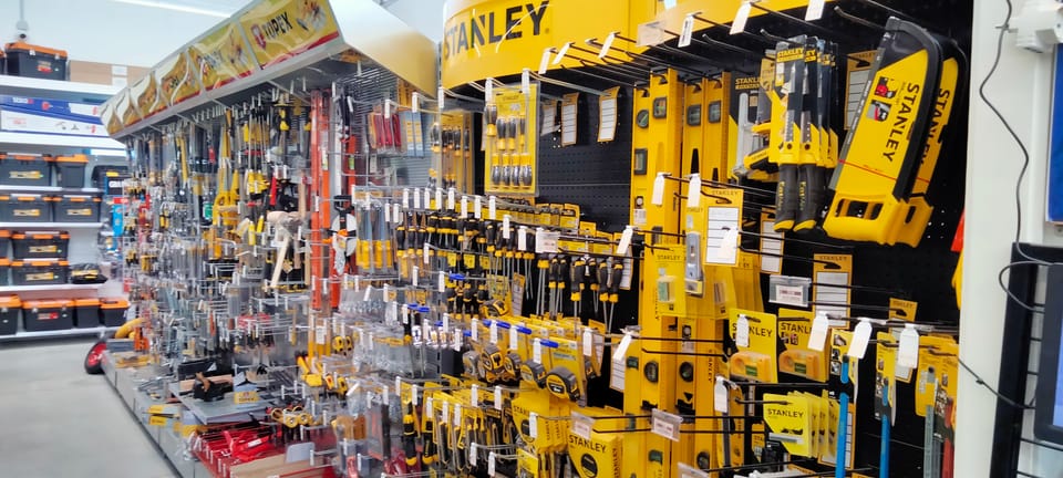 Restyling per il Bricolarge di Orbetello: aumentati del 30% i metri lineari 12
