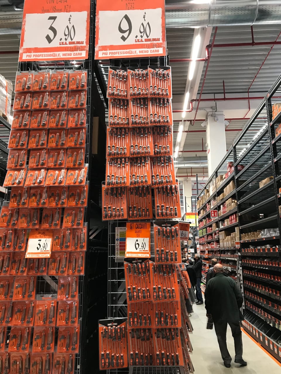 Bricoman di Venegono Inferiore (VA): le immagini del negozio 8