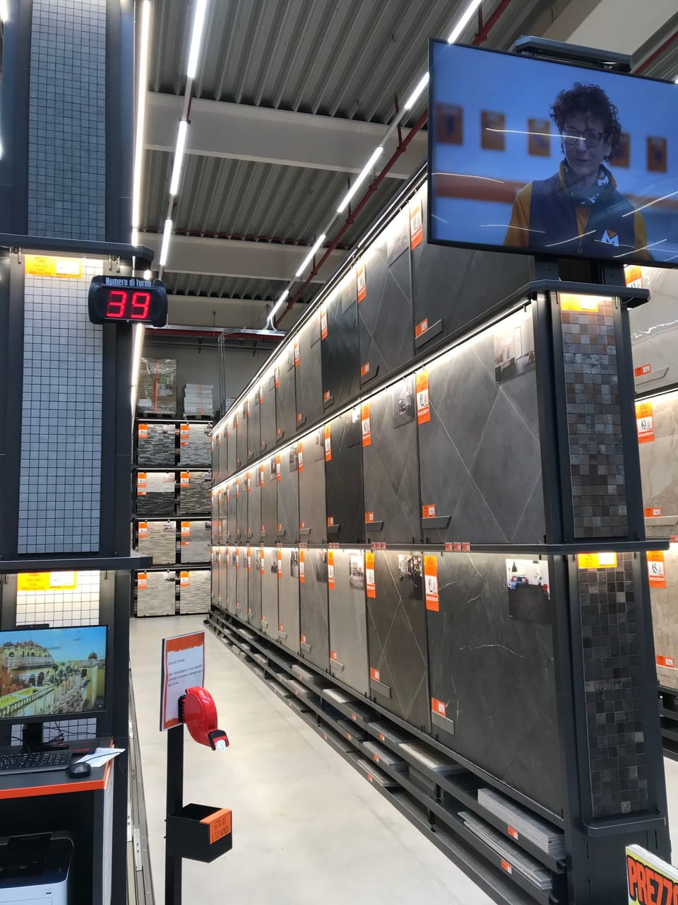 Bricoman di Venegono Inferiore (VA): le immagini del negozio 22