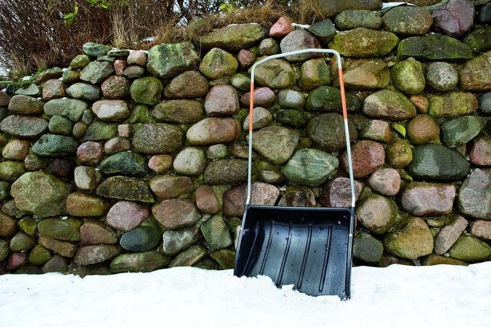 Attrezzi da neve affidabili e duraturi 3