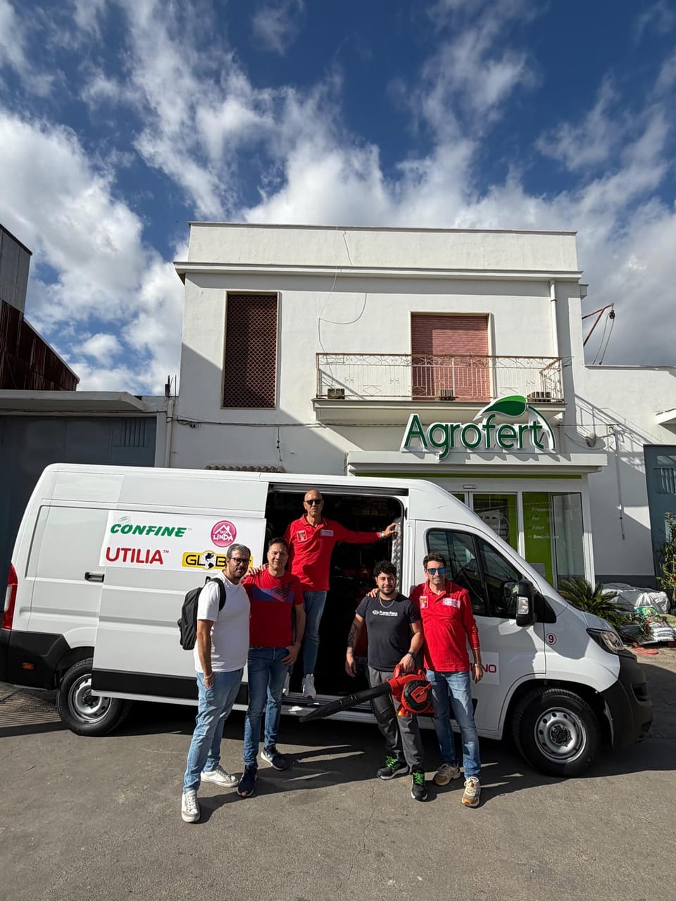 Il Van di Fratelli Vitale: uno showroom itinerante che porta i marchi esclusivi direttamente dal rivenditore 5