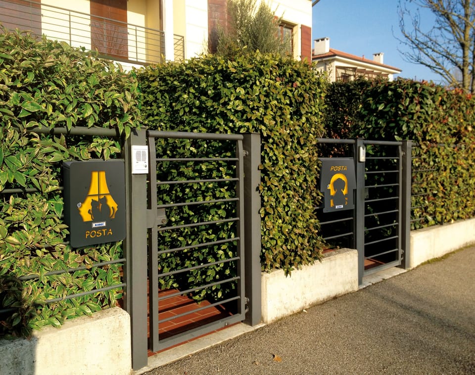 Alubox rende MIA la cassetta postale 3