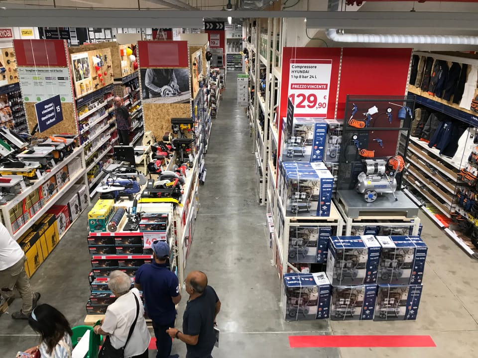 Leroy Merlin Roma Salaria: lo showroom è all'interno del negozio 8