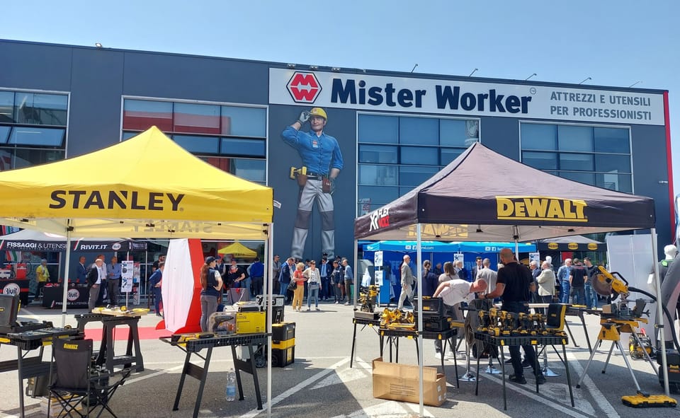 Mister Worker, primo punto vendita fisico in provincia di Bologna 2