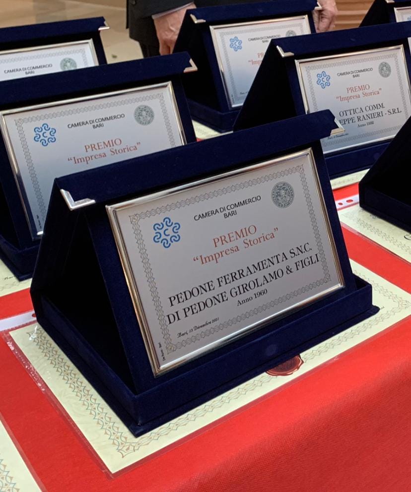 Pedone Ferramenta premiata come "Impresa Storica" 4