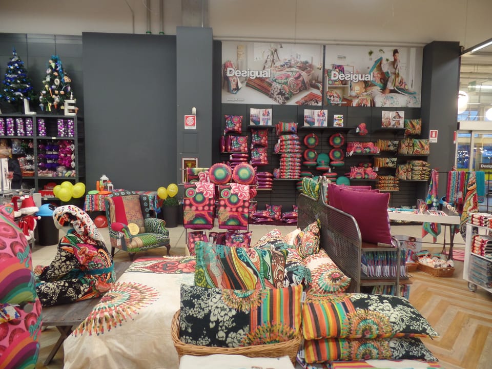 Mercatone Uno: partnership con Desigual 5