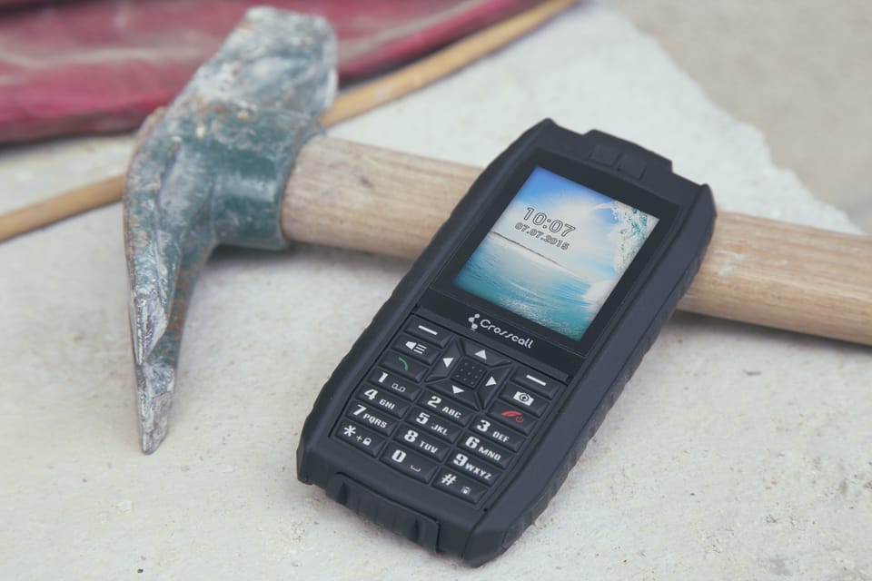 Telefoni indistruttibili per l’artigiano! 3