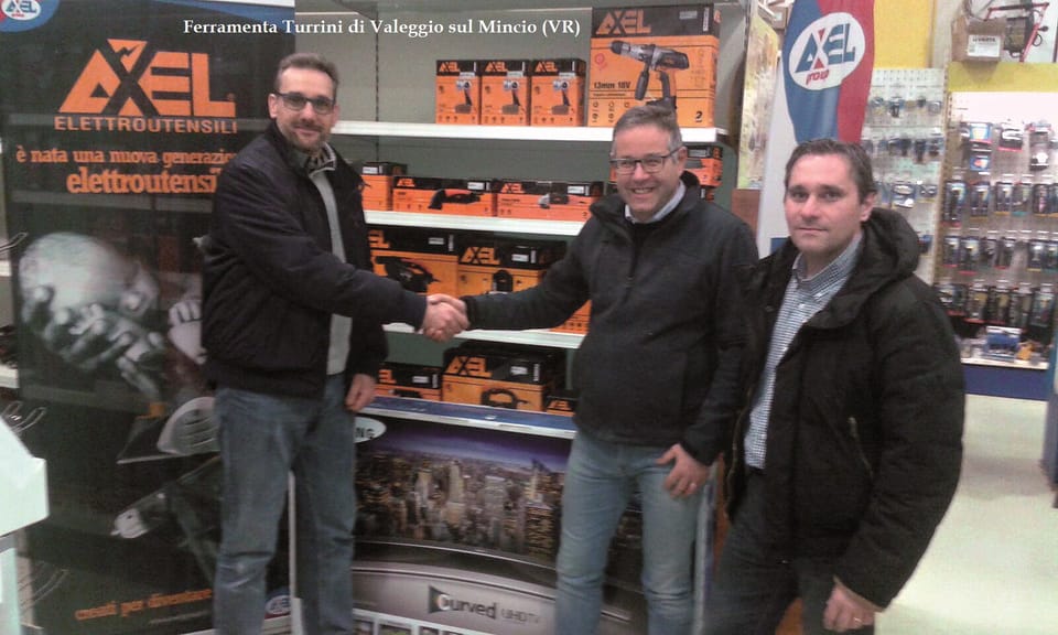 "Axel vinci con noi": ecco i negozianti premiati  2